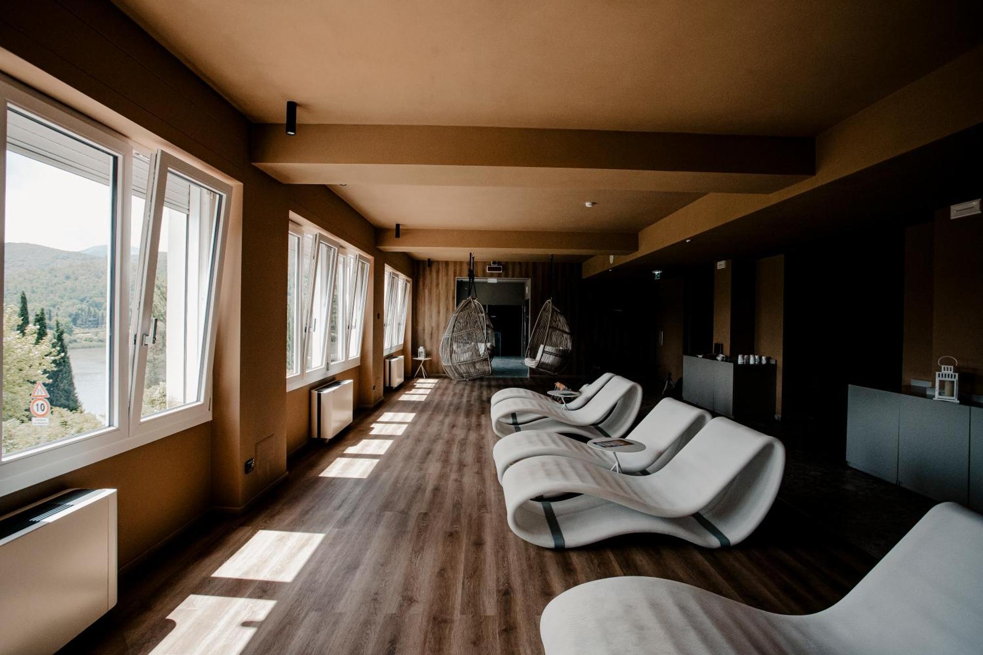Hotel Del Lago Piediluco Active & Spa Exterior photo