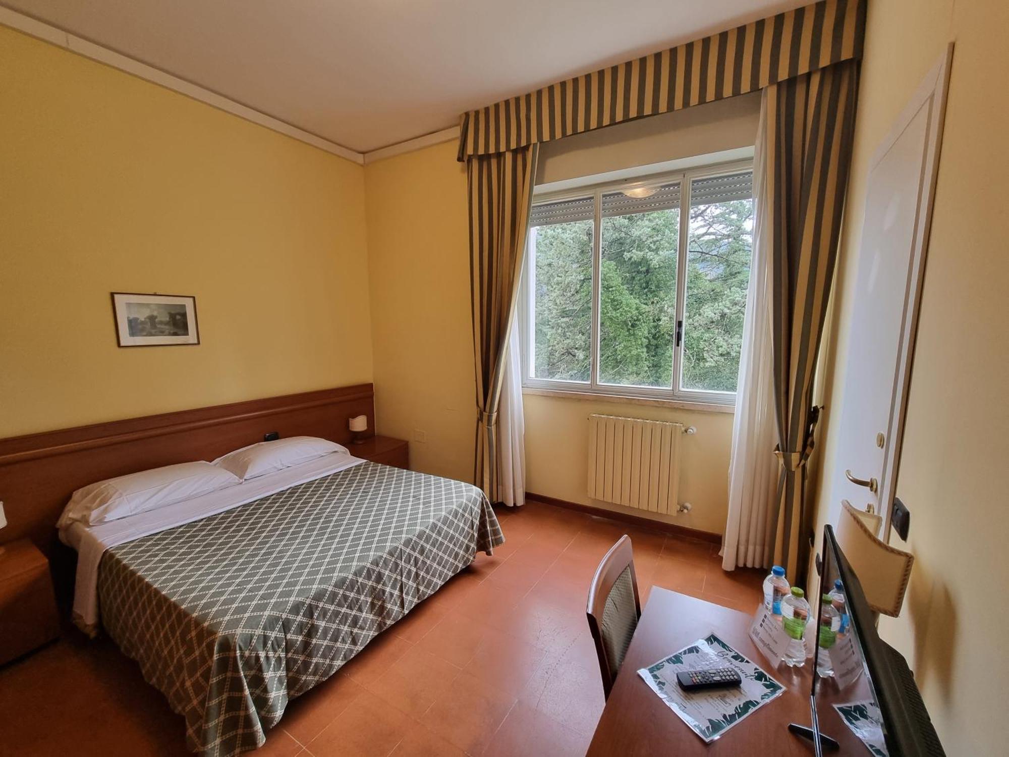 Hotel Del Lago Piediluco Active & Spa Exterior photo